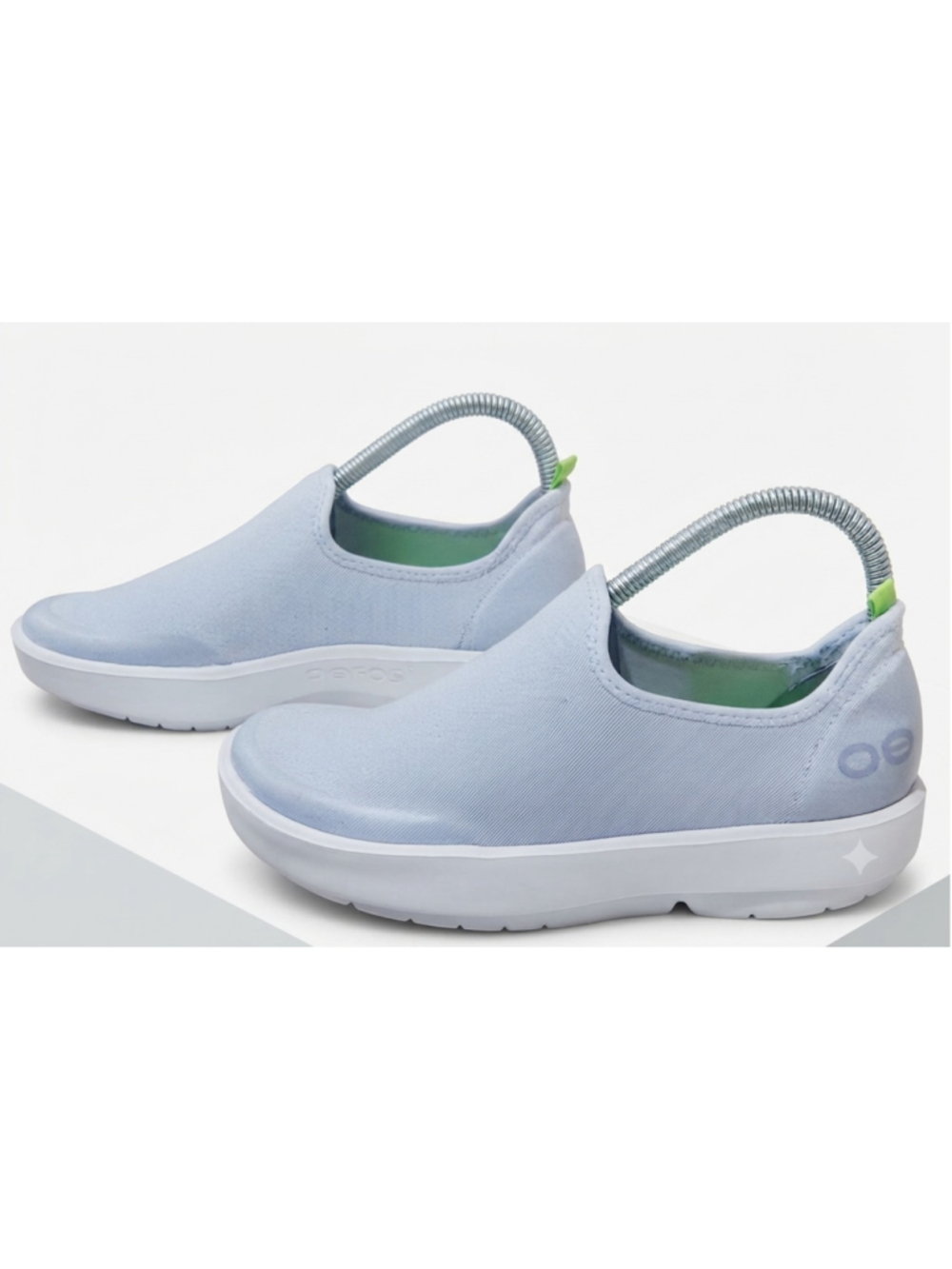 Oofos Oomg eeZee Low Women's Size 7 Comfort Slip On Shoes Light Blue